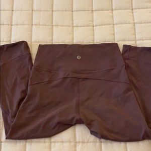 Lulu Invigorate Crop 23” Everlux